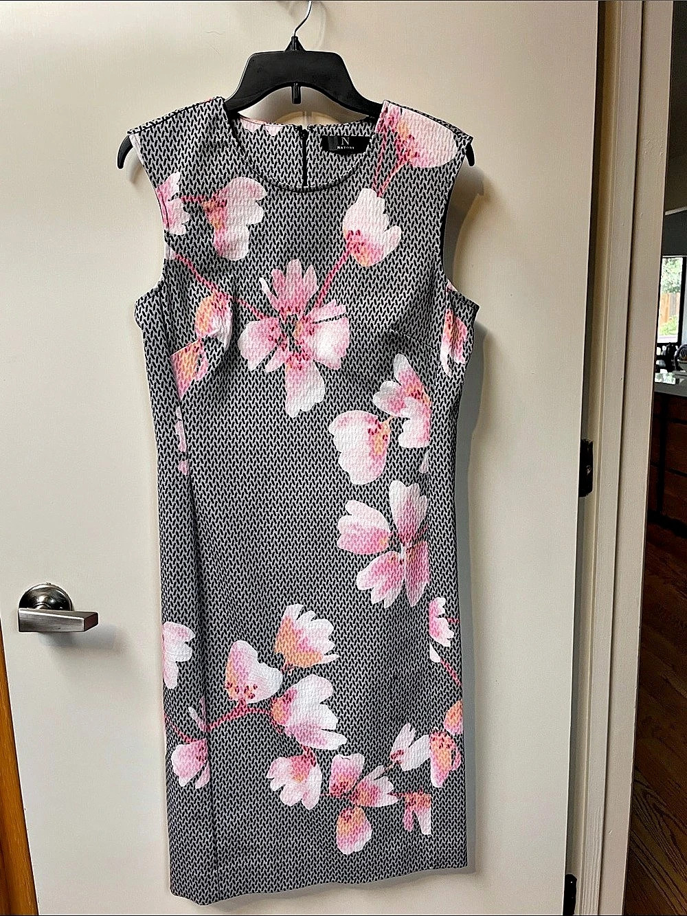 Natori Floral Crinkle Jacquard T-Shirt Dress Black & Pink Size 10